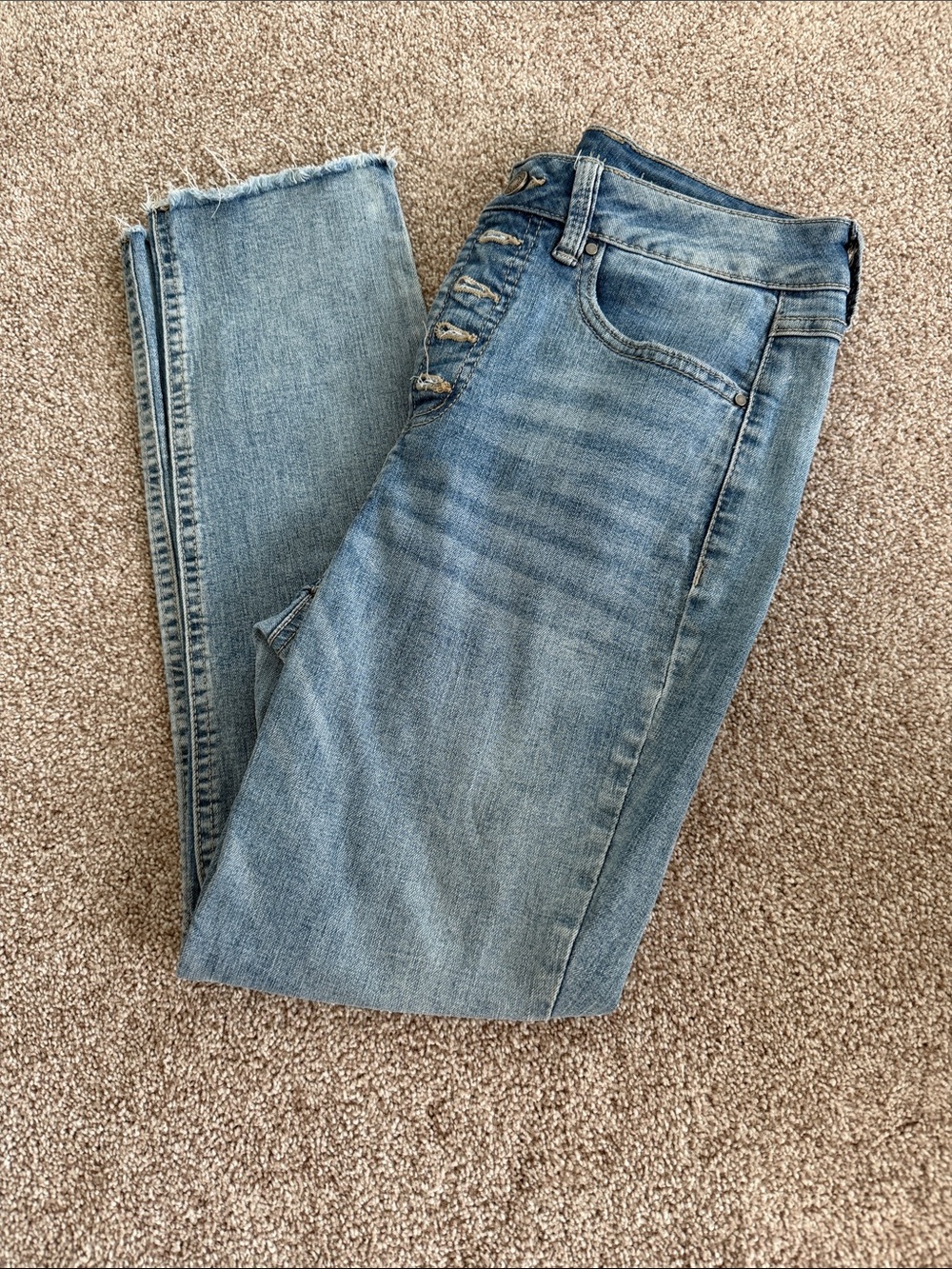 SoundStyle Light Blue Women’s Denim Jeans with Button Fly- Rough Hem- Size 4